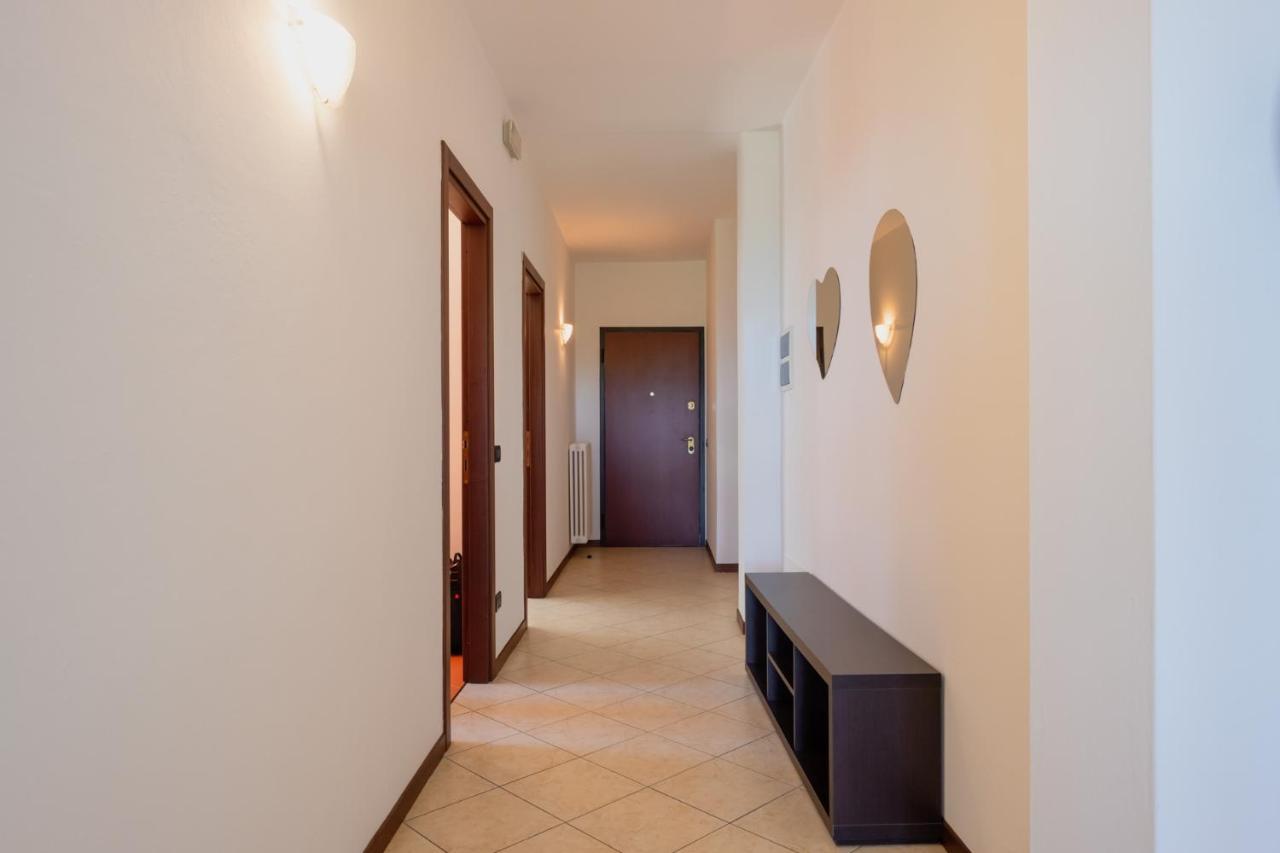 By The Lake Apartments - Centro Storico Desenzano del Garda Exterior photo